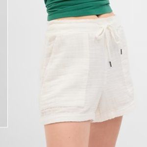 GAP Crinkle Gauze Shorts - L Petite White NWTs